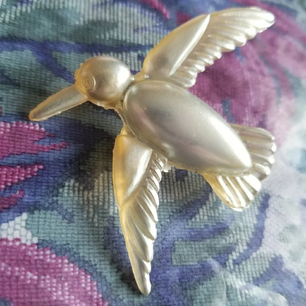 Vintage bird brooch moonglow broach white pin dove early plastic moon glow